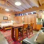 Appartement Centrally Located Near Town!