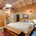 Centrally Located Near Town! * Santa Fé