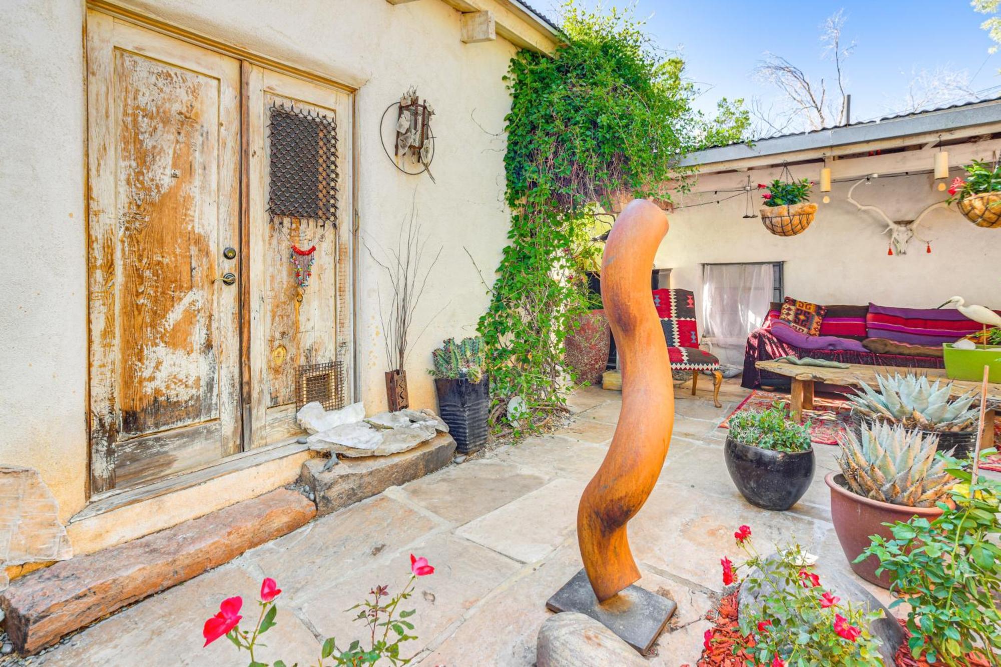 Apartment Centrally Located Near Town!
