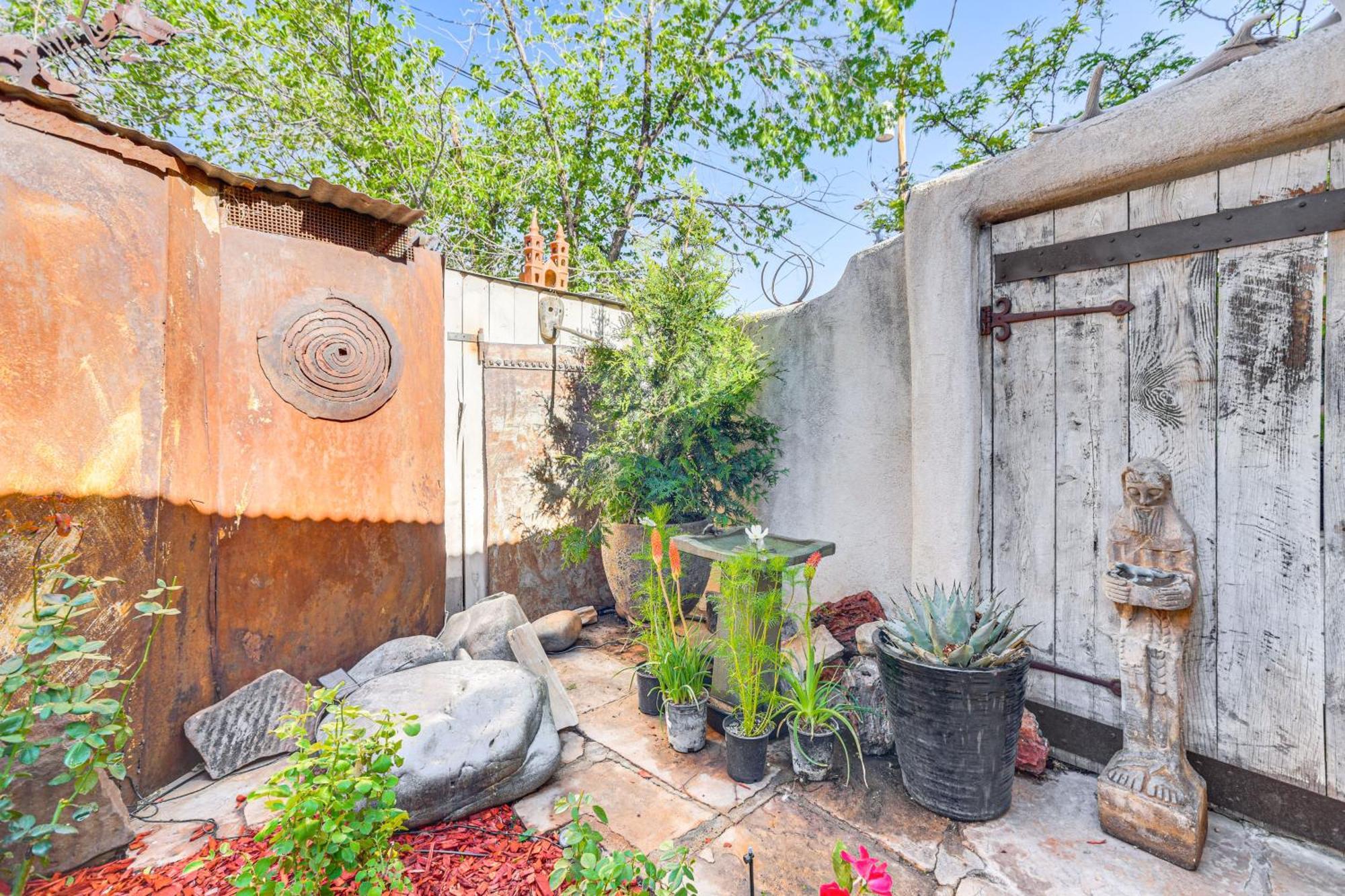 Apartment Centrally Located Near Town!
